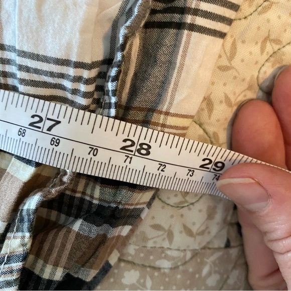 Signature Levi’s Shortsleeved plaid Button-up - Picture 9 of 11